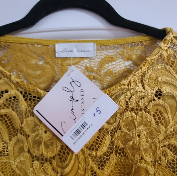 Lana Roux cropped long sleeve lace top cold shoulder size Large NWT color golden - Picture 4 of 7